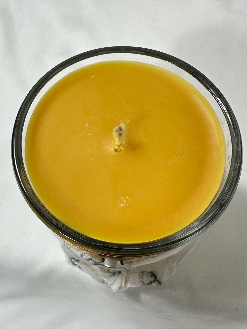 Votivo Red Currant 6.8 oz Aromatic Candle - New - Picture 8 of 8